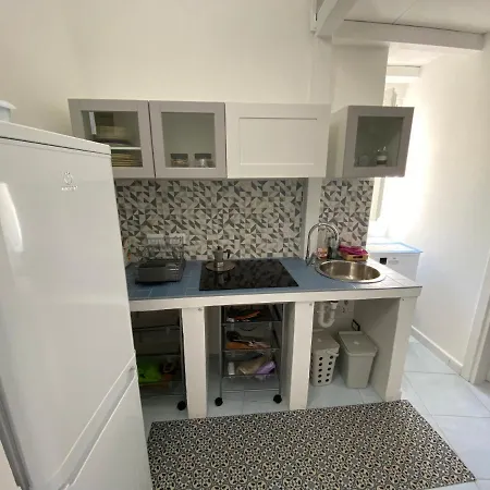 Tallino Apartment *